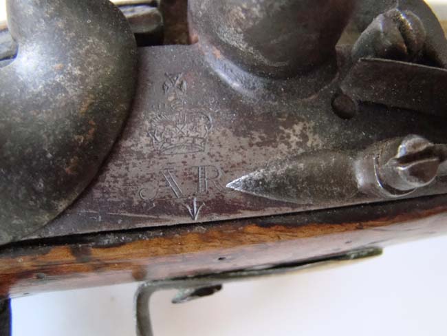 An English Queen Anne period  brass barreled flintlock sea service blunderbuss by Thomas Green dated 1708. — image 3